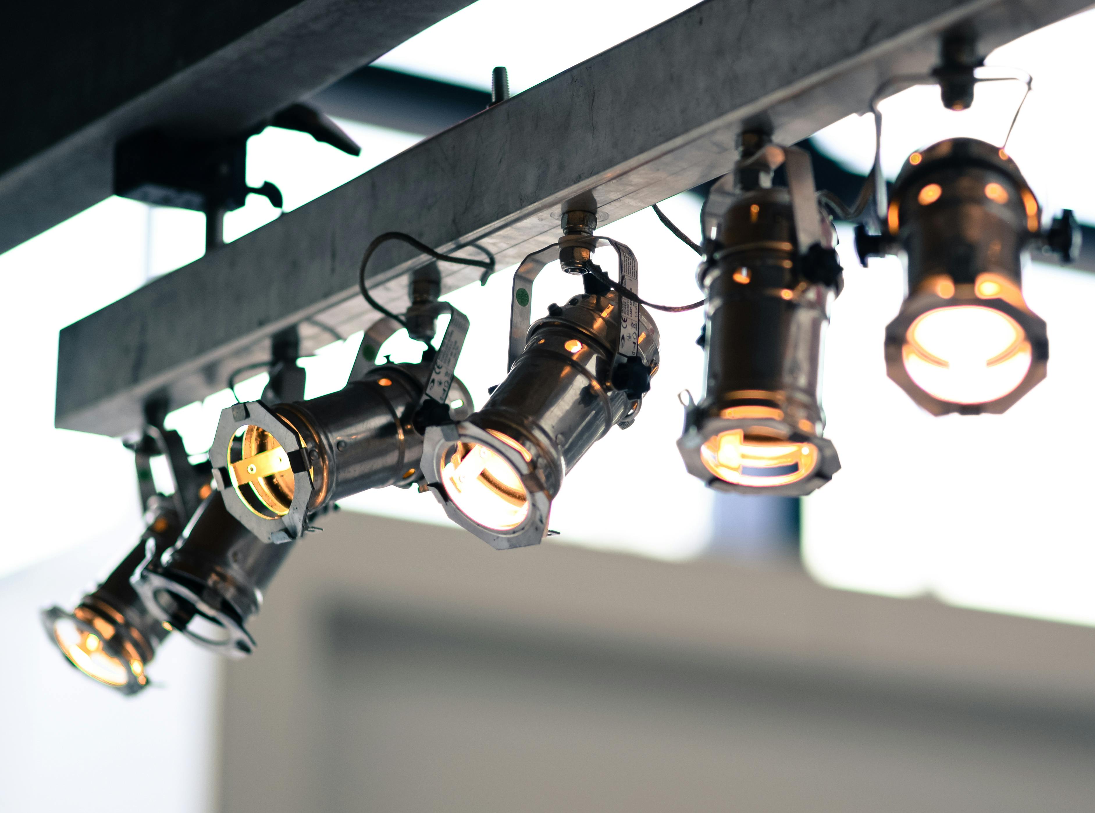 إضاءة LED متحركة